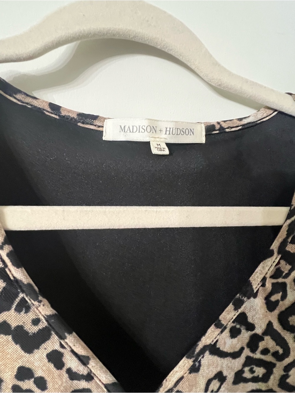 Leopard Print V-Neck Long Sleeve Dress - Beige/Black - Picture 4 of 5